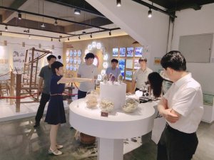 <b>熱烈歡迎科銀投資控股集團董事長、省工商聯(lián)副主席劉敬錕來我司指導(dǎo)工作</b>